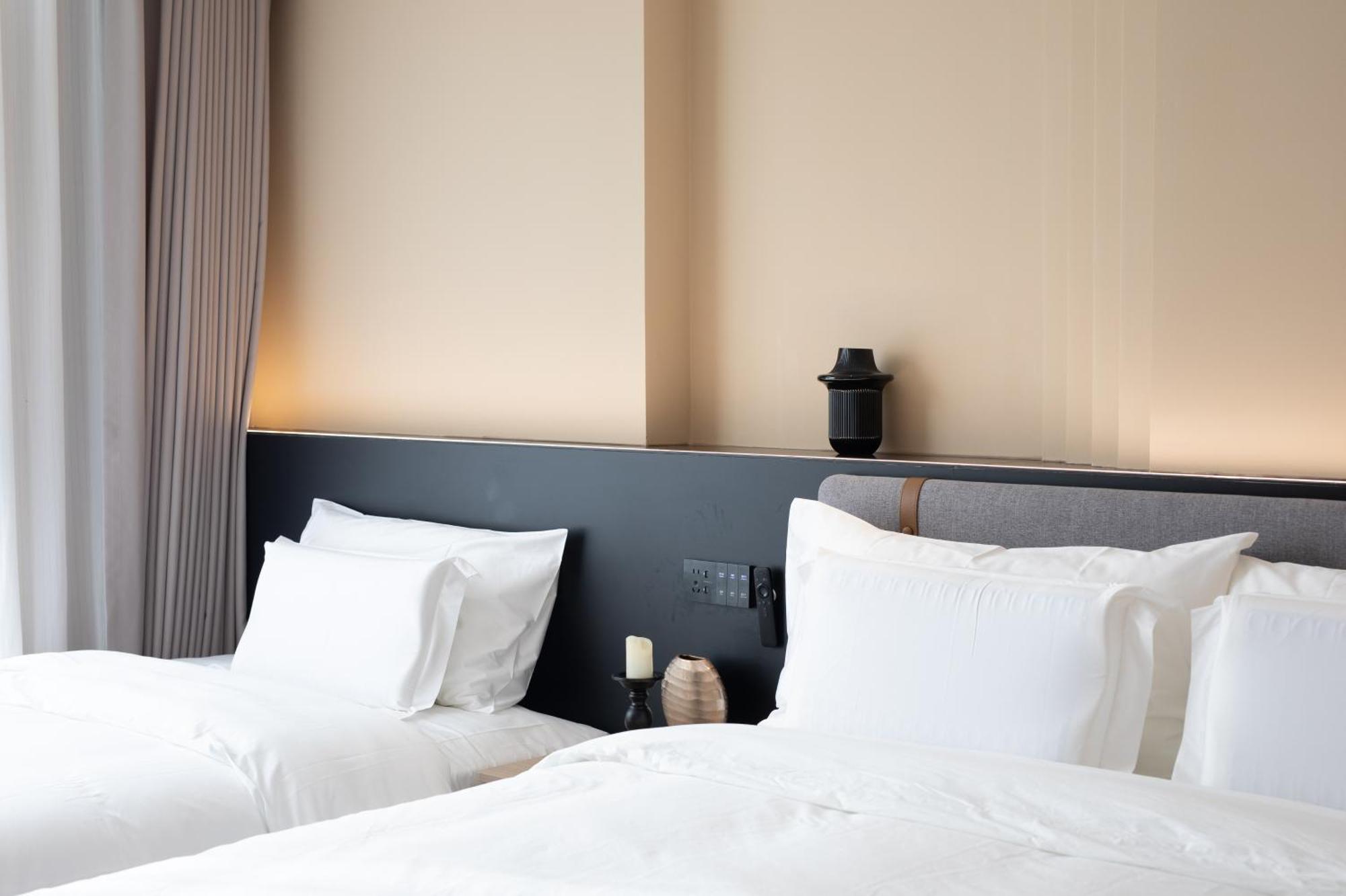 See You Soon At The Ritz Rose Summer Hotel Szanja Kültér fotó