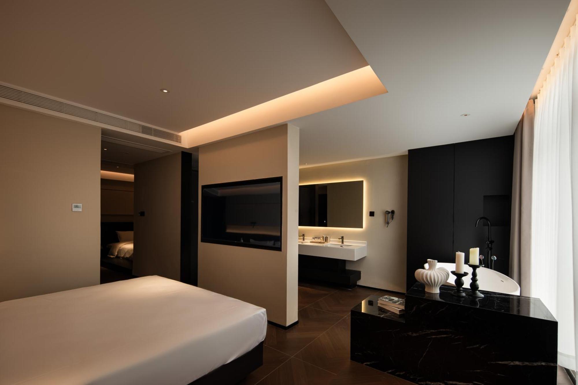 See You Soon At The Ritz Rose Summer Hotel Szanja Kültér fotó